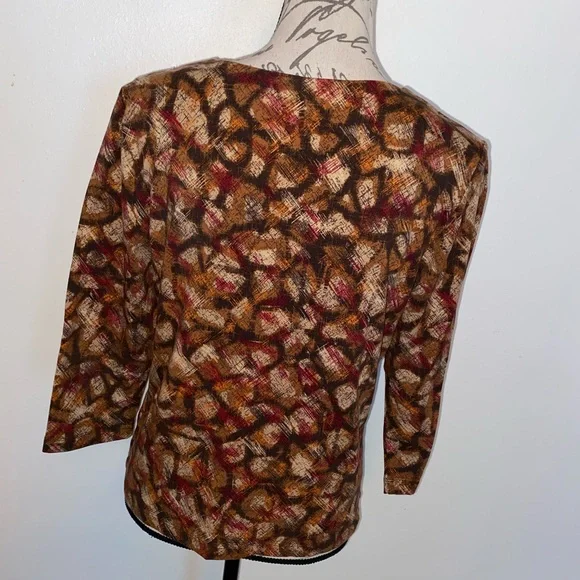 🍂Ruby Rd. V-Neck Top🍂 - Picture 6 of 9